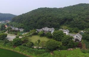 anmyeondo lake park pension