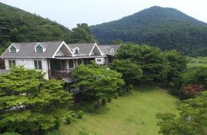 anmyeondo lake park pension