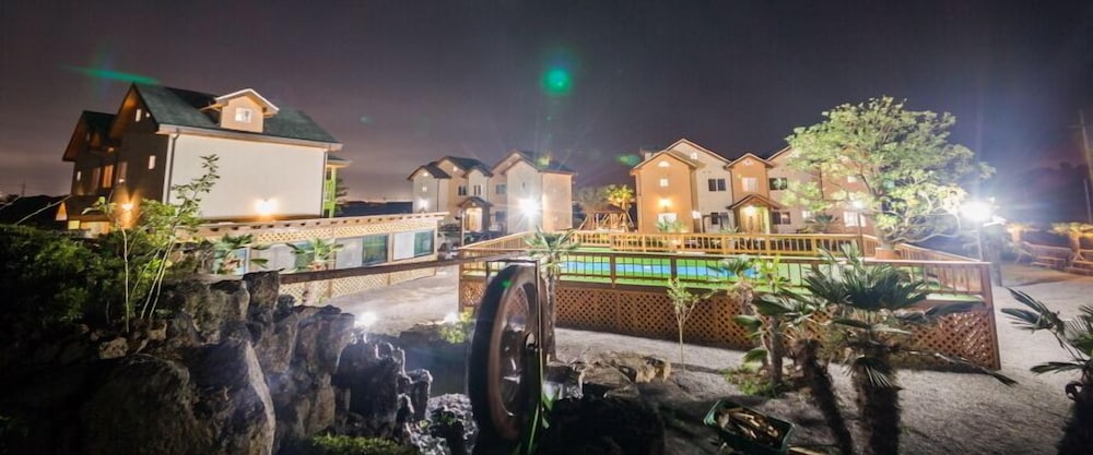 Red Windmill Pension,Jeju City>>Jeju,3 star