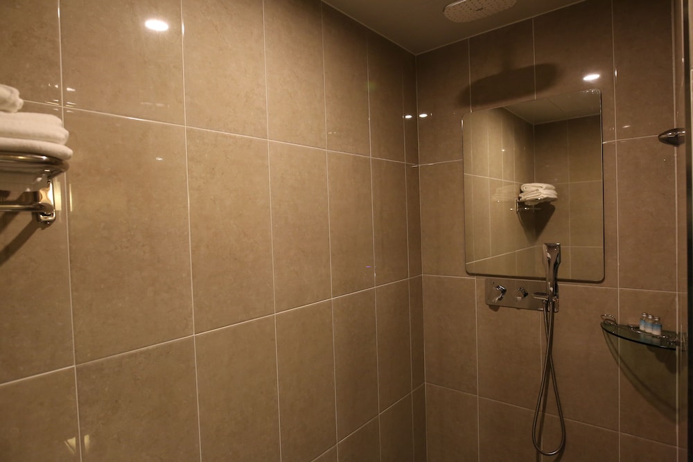 hotel clover