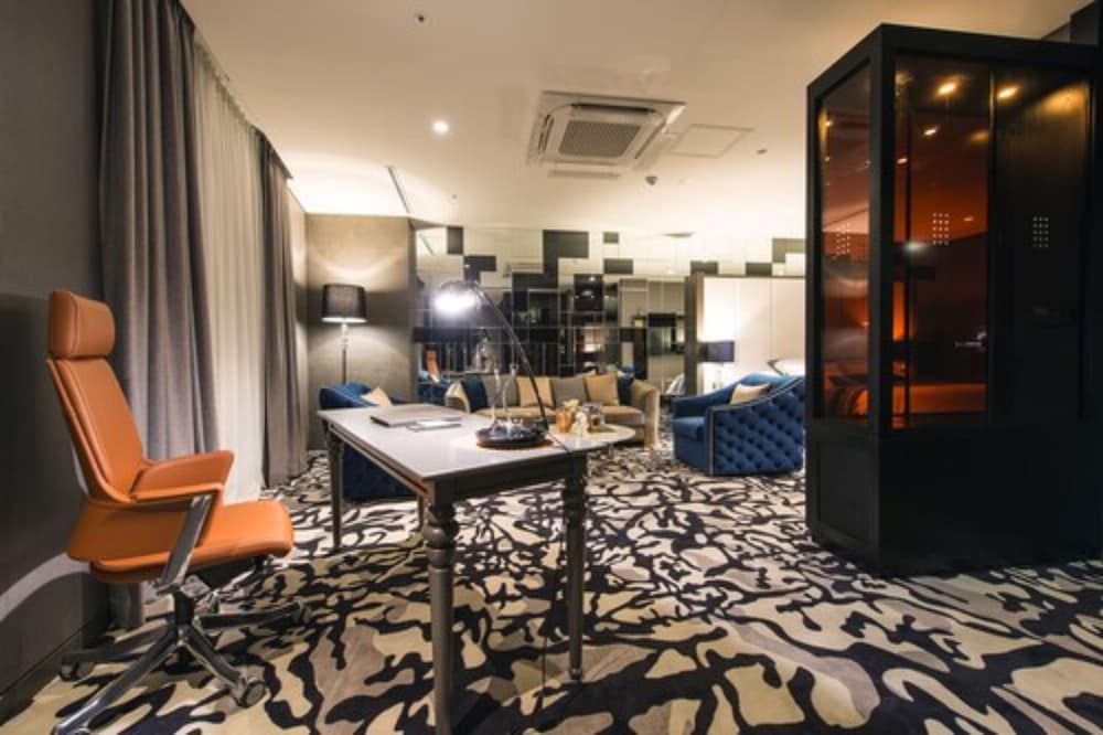 best louis hamilton hotel changwon
