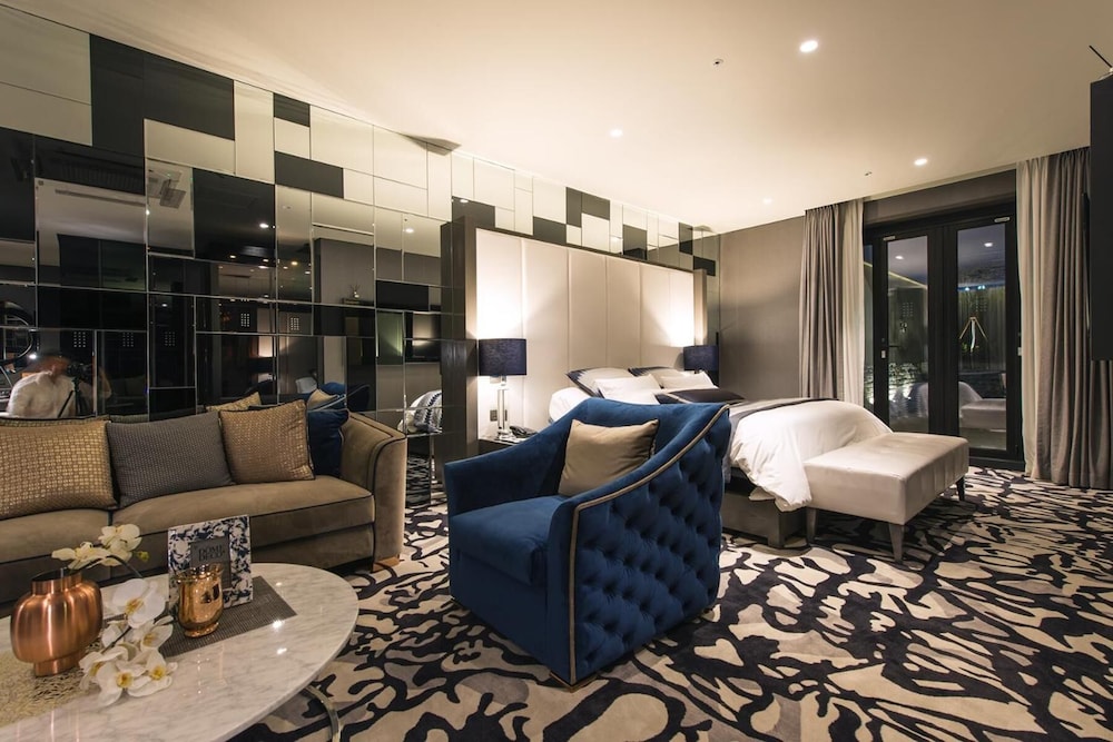 best louis hamilton hotel changwon