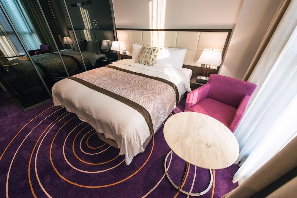 best louis hamilton hotel changwon