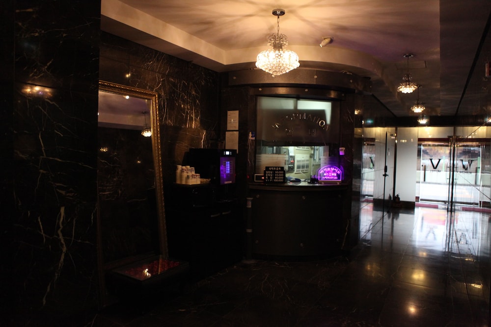 v hotel