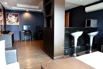v hotel