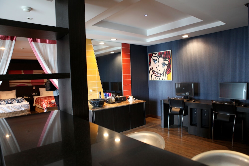 v hotel