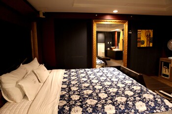 v hotel