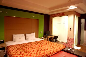 v hotel