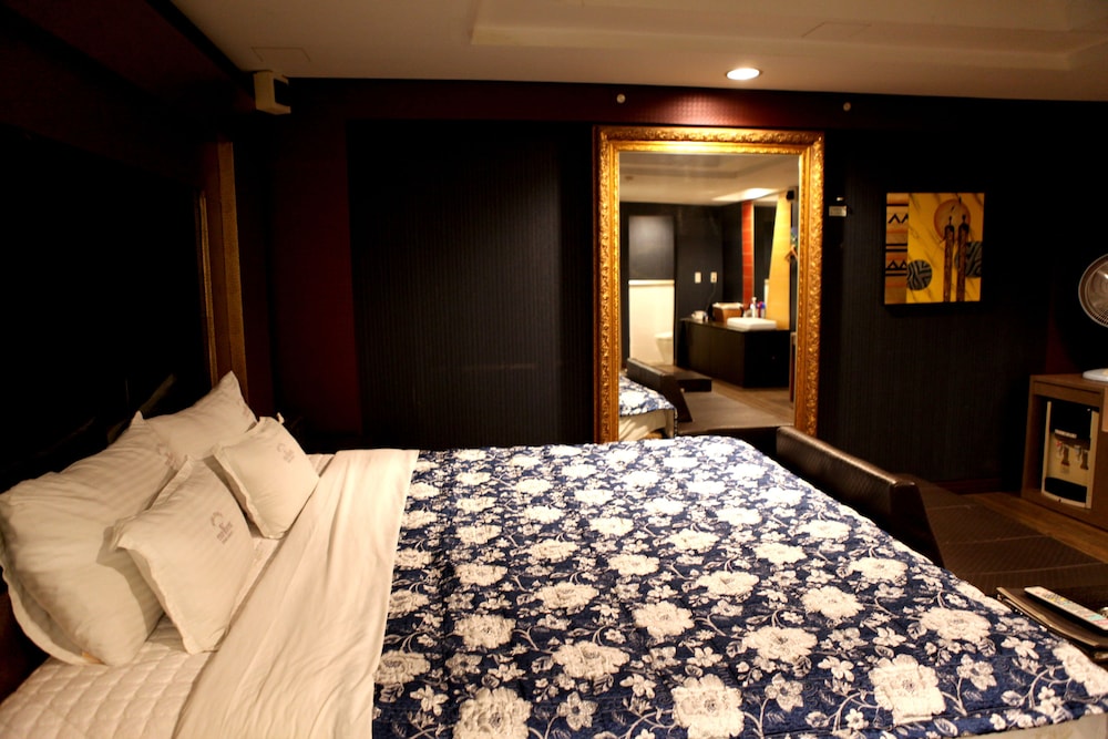 v hotel