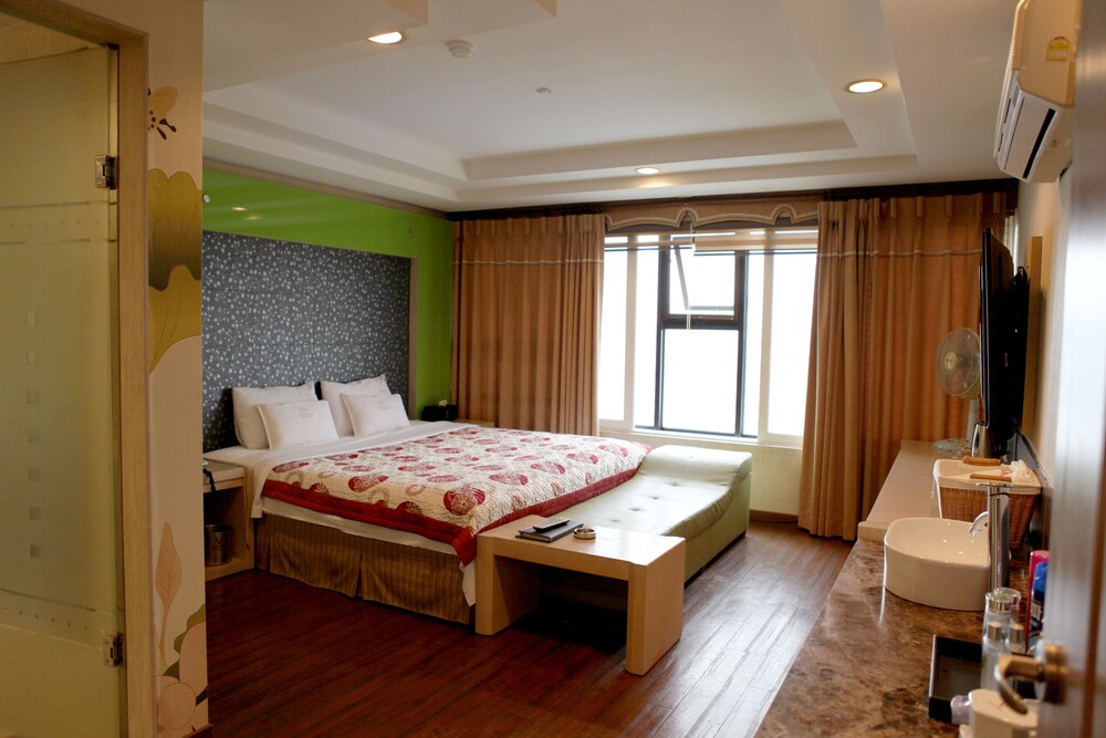 v hotel