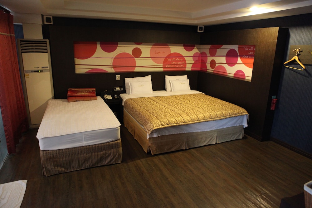 v hotel
