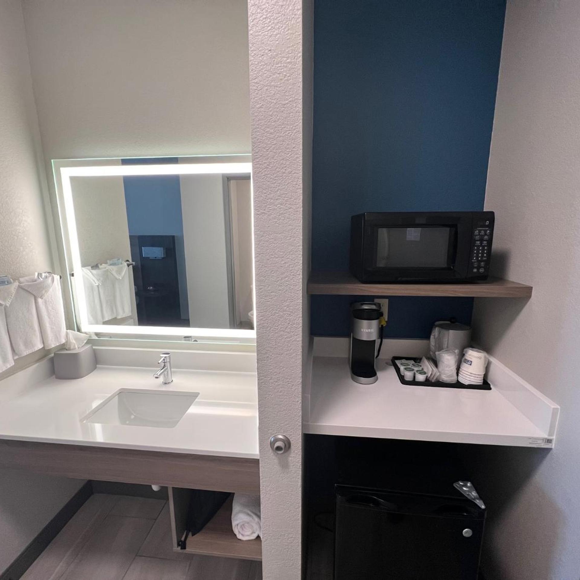 holiday inn express wichita north park city by ihg