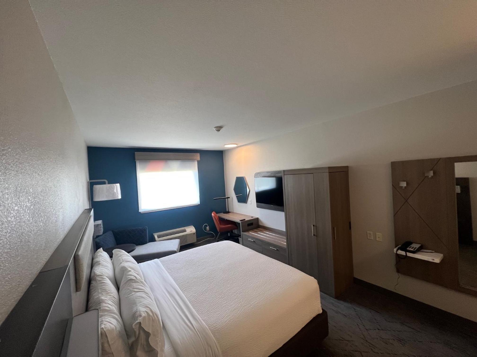 holiday inn express wichita north park city by ihg