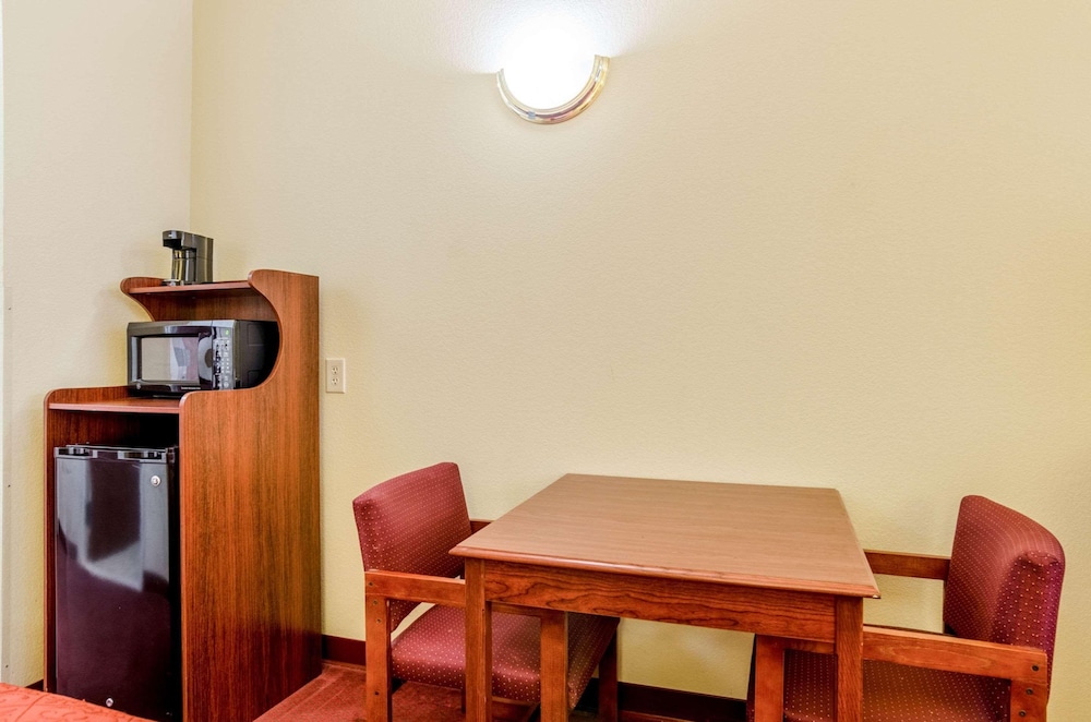holiday inn express wichita north park city by ihg
