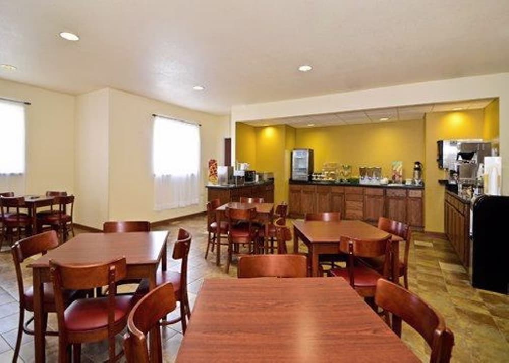 holiday inn express wichita north park city by ihg