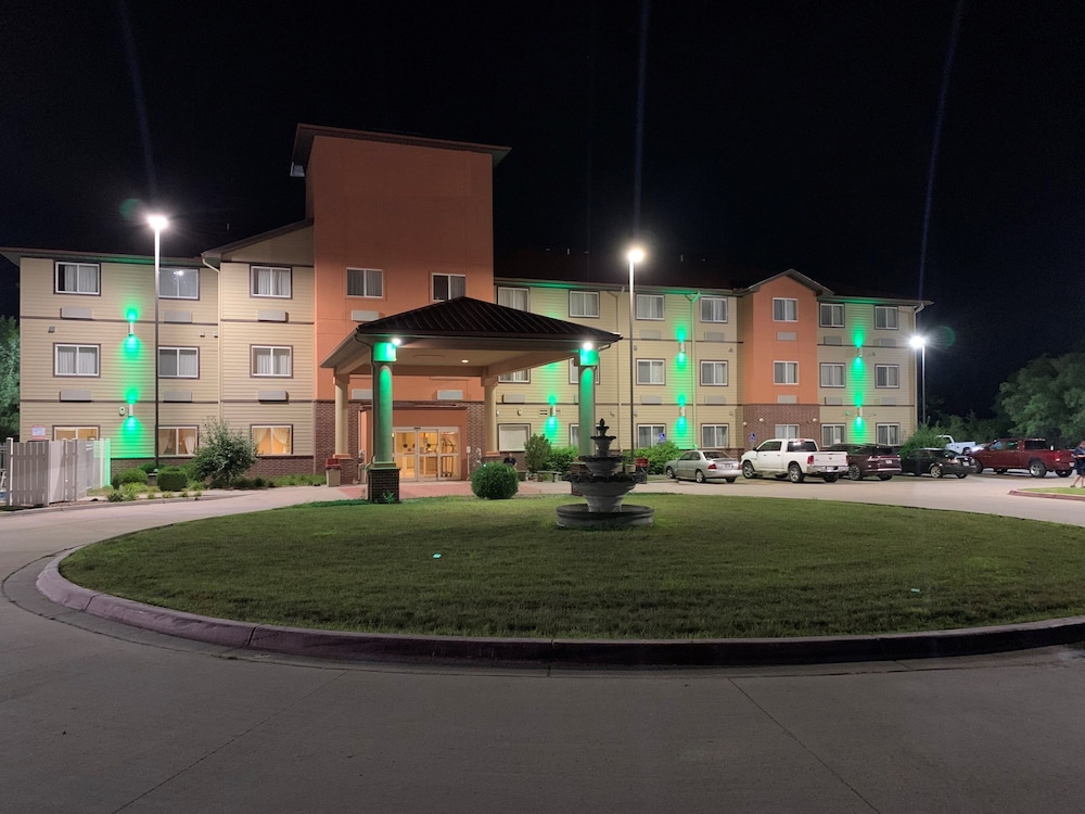 holiday inn express wichita north park city by ihg