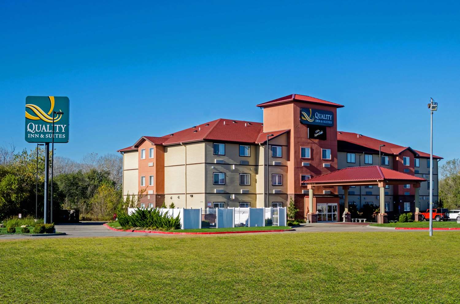 holiday inn express wichita north park city by ihg