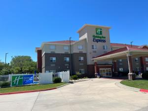 holiday inn express wichita north park city by ihg