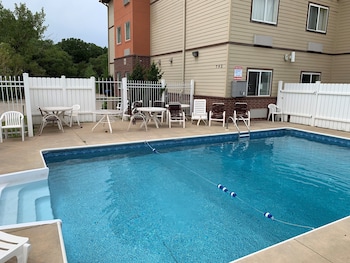 holiday inn express wichita north park city by ihg