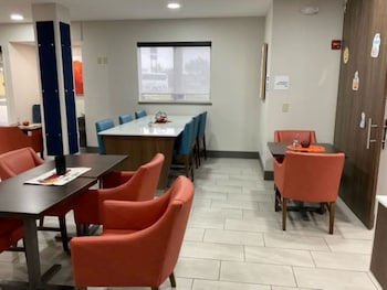 holiday inn express wichita north park city by ihg