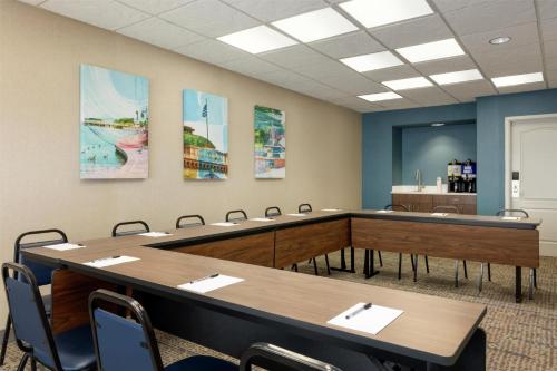 hampton inn derby wichita southeast