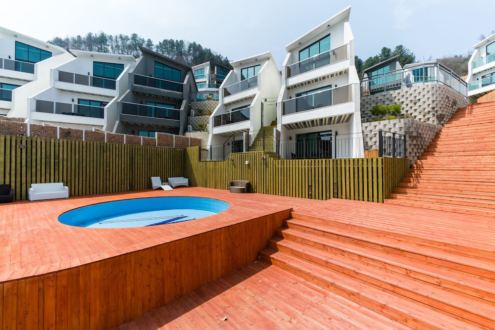 w jiwoo resort