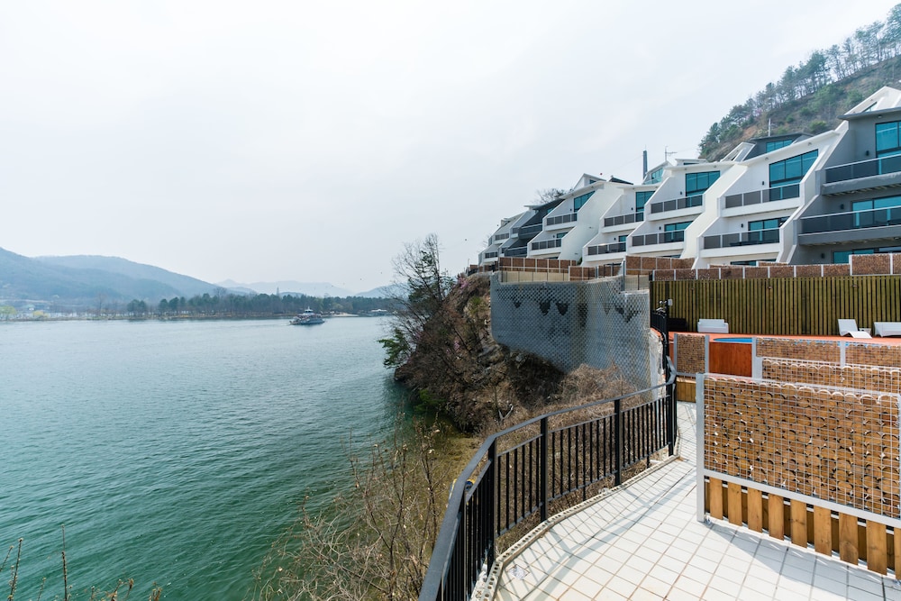 w jiwoo resort