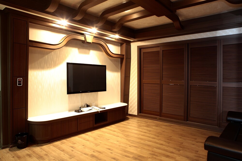 ritz castle resort