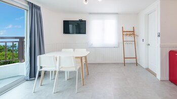 jeju hi mom kids family pension silver