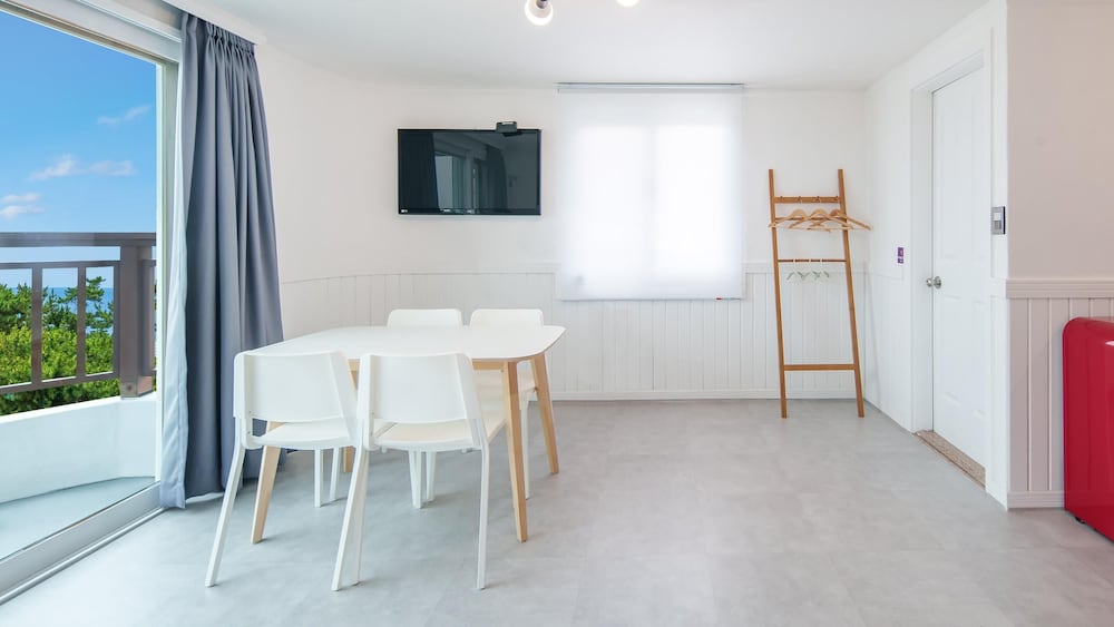 jeju hi mom kids family pension silver