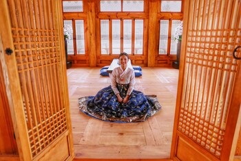 hanok stay namwonyechon by kensington