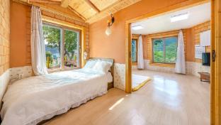 tongyoung blue house spa pension