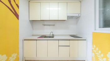 tongyoung blue house spa pension