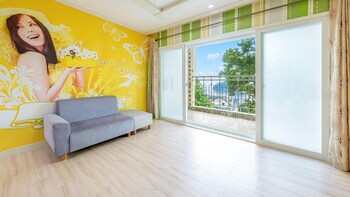 tongyoung blue house spa pension