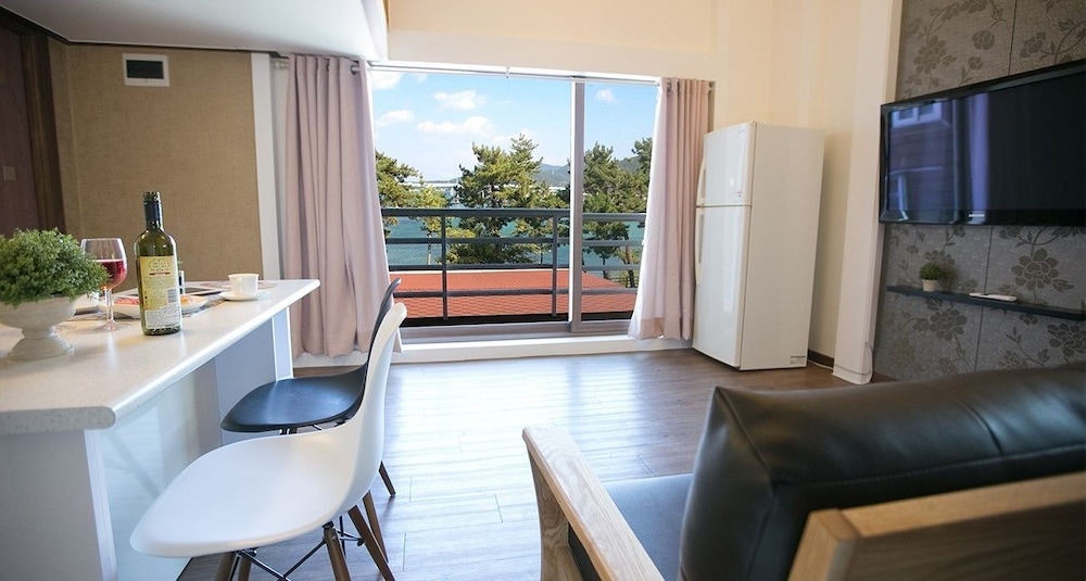 tongyeong tulip pension