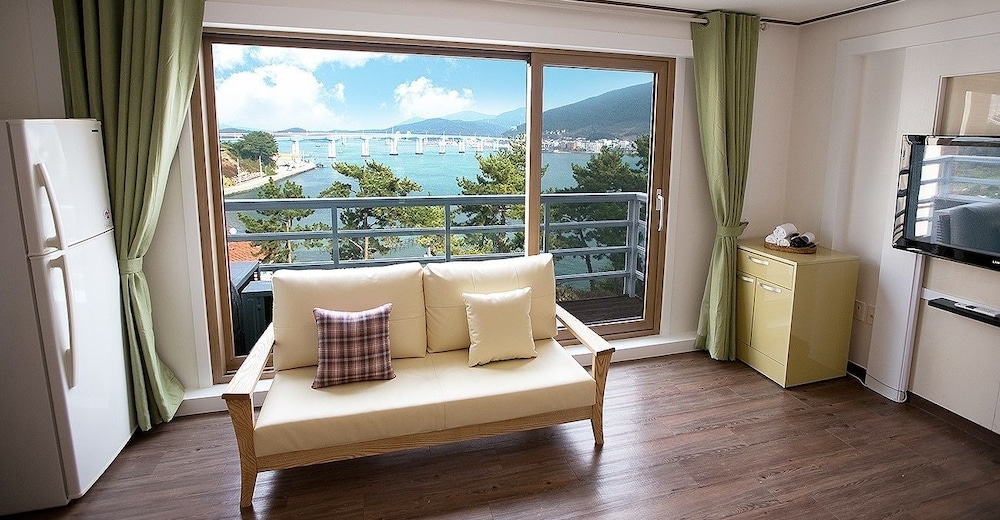 tongyeong tulip pension