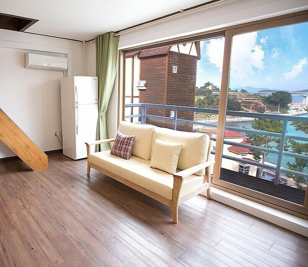 tongyeong tulip pension