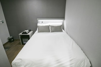 philstay myeongdong station hostel