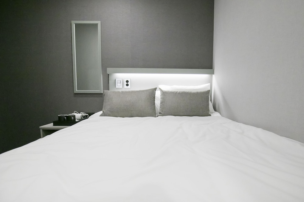 philstay myeongdong station hostel
