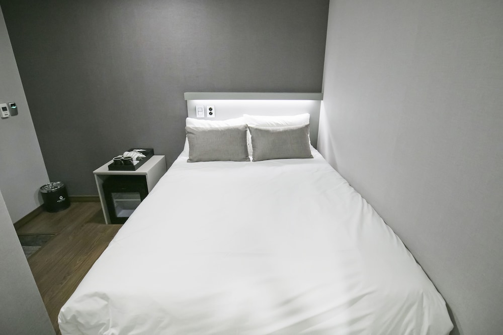 philstay myeongdong station hostel