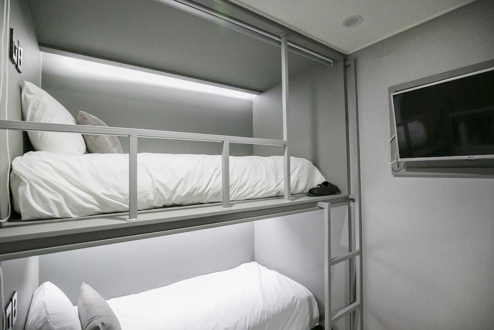 philstay myeongdong station hostel