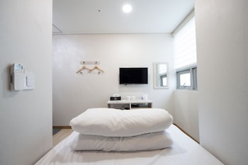 k guesthouse premium nampo 1
