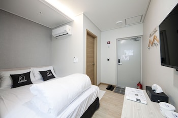 k guesthouse premium nampo 1