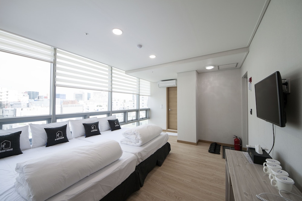 k guesthouse premium nampo 1
