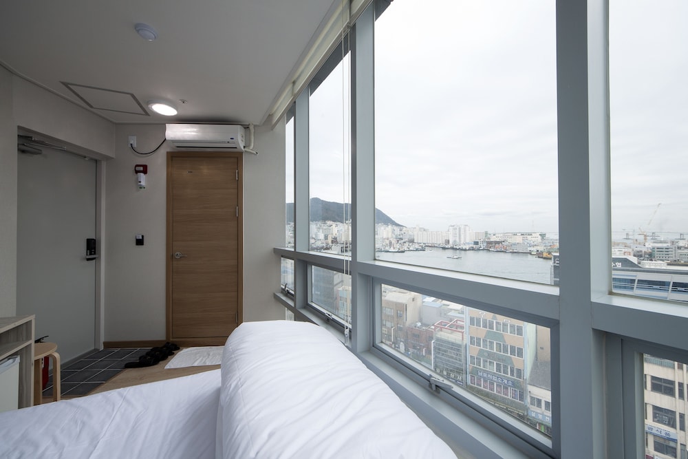 k guesthouse premium nampo 1