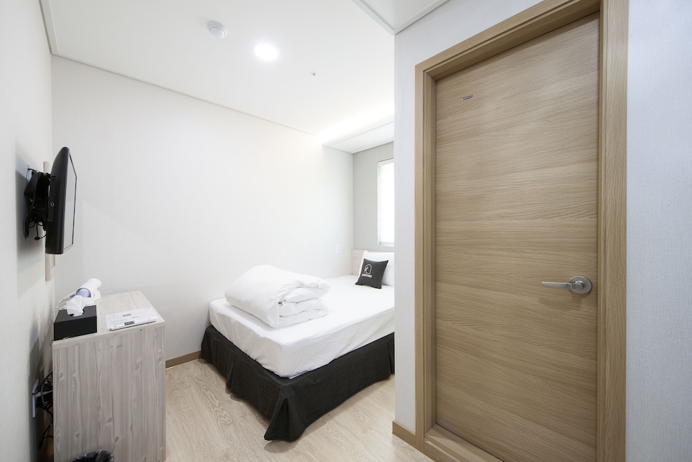 k guesthouse premium nampo 1