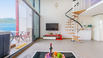 tongyeong honey spa pension