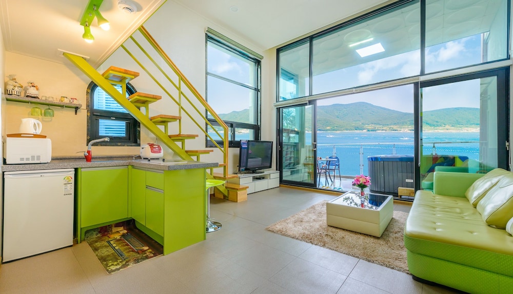 tongyeong honey spa pension