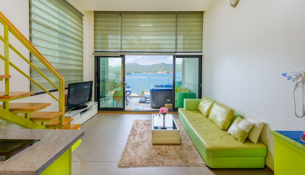 tongyeong honey spa pension