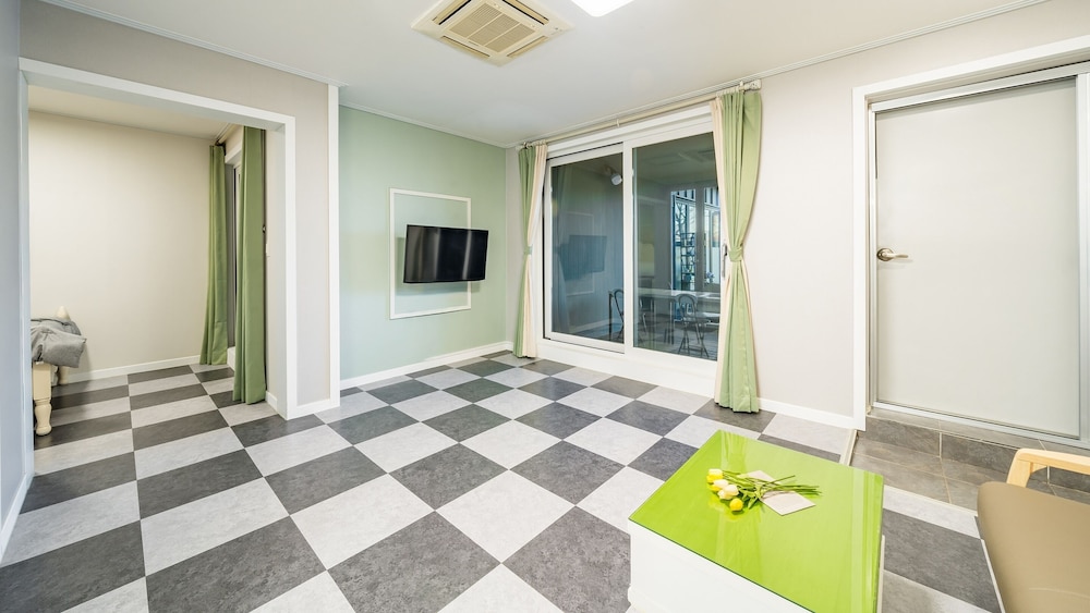 yeongwol you and i spa pension